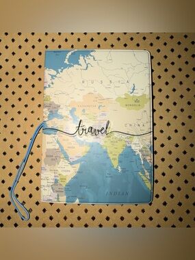 🆕 Passport Holder - World Map in Blue and Tan